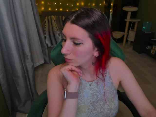 Girlfromanothercity webcam