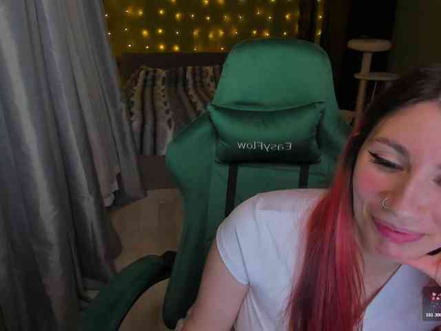 Girlfromanothercity webcam