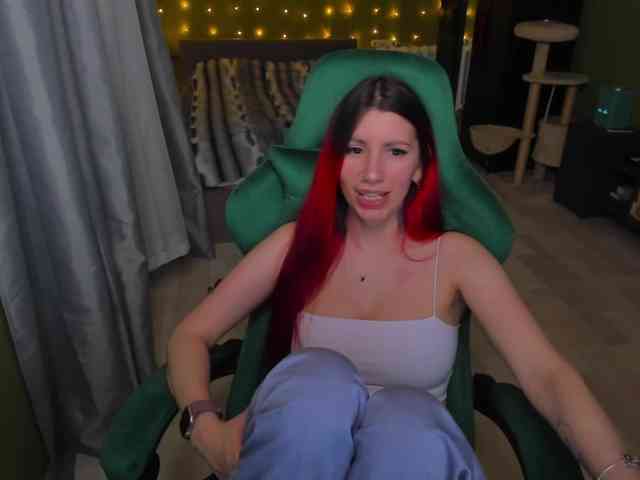 Girlfromanothercity webcam