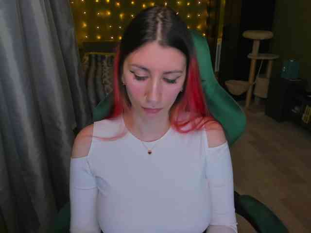 Girlfromanothercity webcam