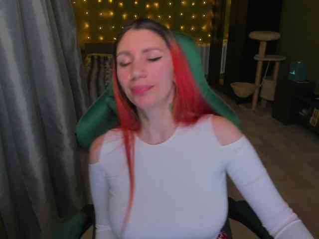 Girlfromanothercity webcam