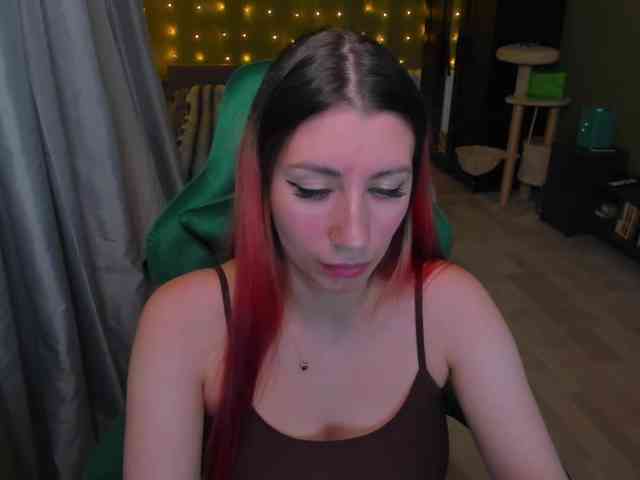 Girlfromanothercity webcam