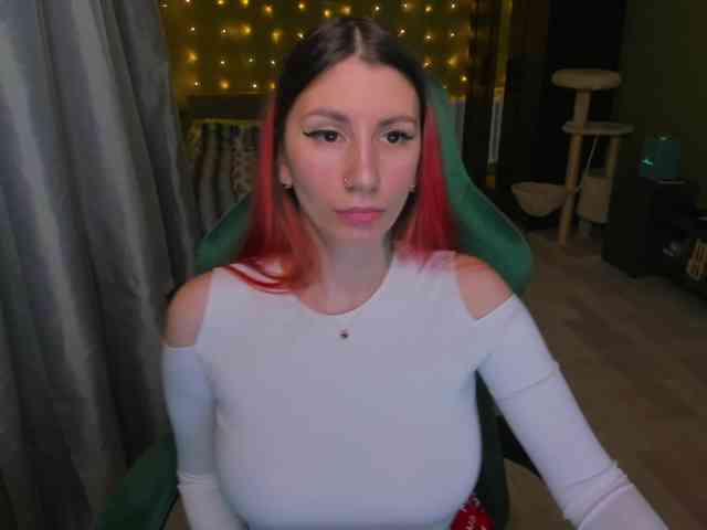 Girlfromanothercity webcam