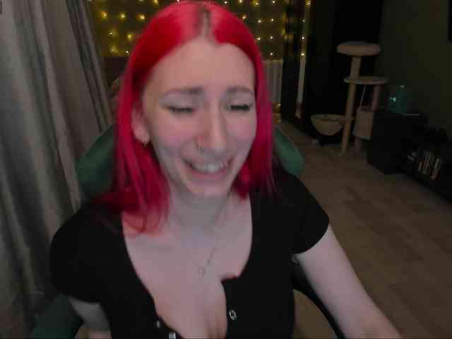 Girlfromanothercity webcam