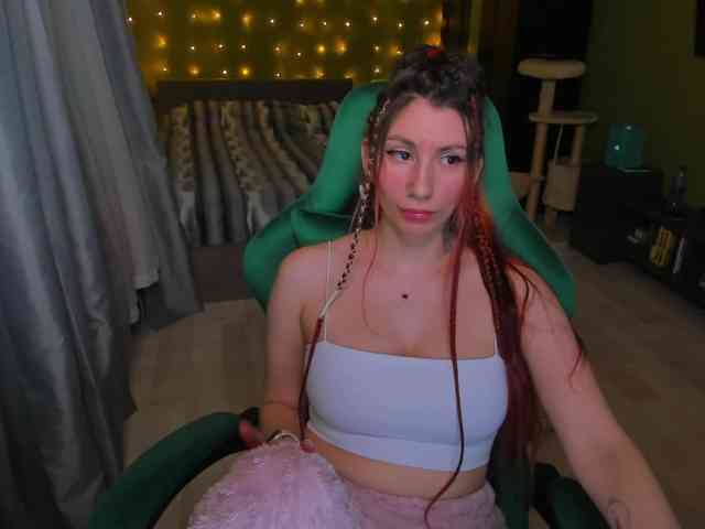 Girlfromanothercity webcam