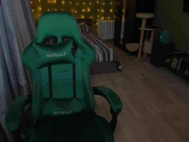 Girlfromanothercity webcam