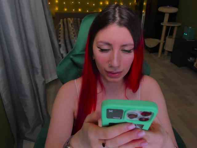 Girlfromanothercity webcam