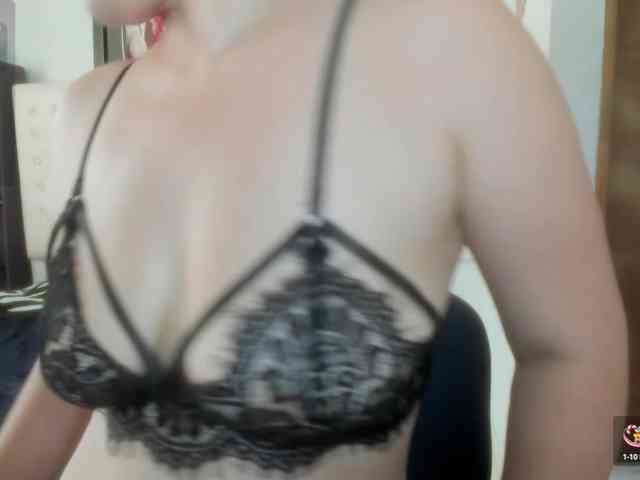 Roxanne-lorence webcam