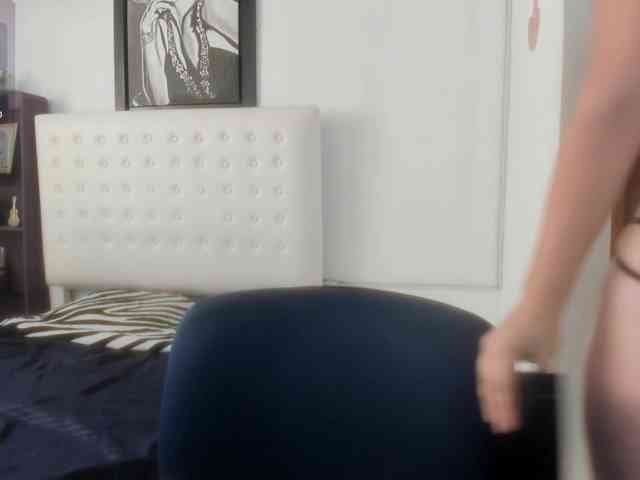 Roxanne-lorence webcam