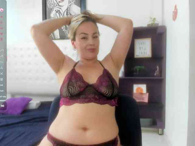 Roxanne-lorence webcam