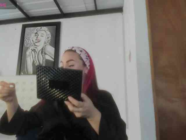 Roxanne-lorence webcam