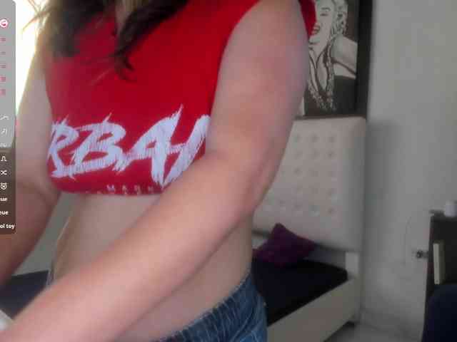 Roxanne-lorence webcam