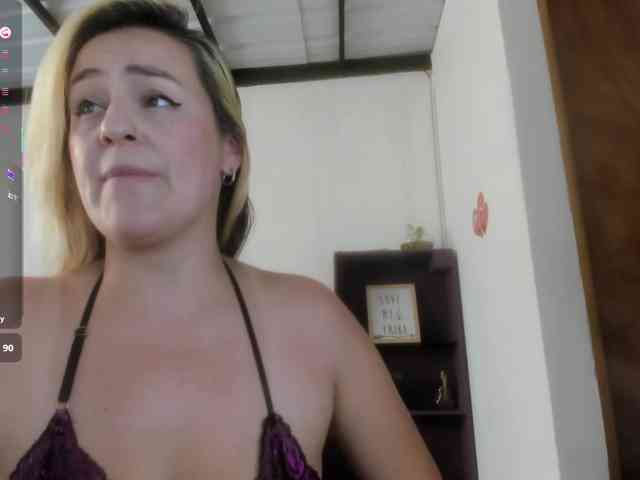 Roxanne-lorence webcam