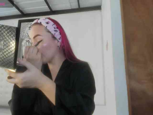 Roxanne-lorence webcam
