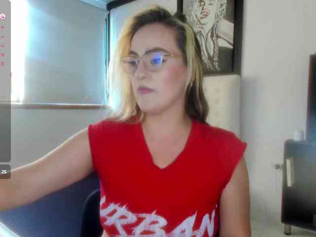 Roxanne-lorence webcam