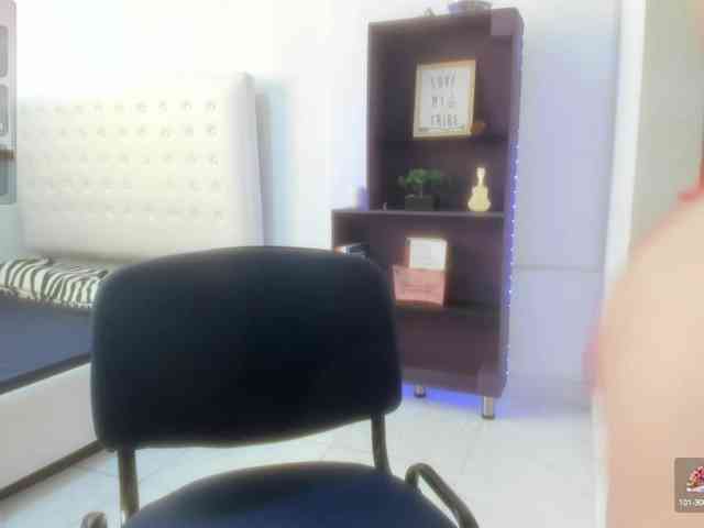 Roxanne-lorence webcam