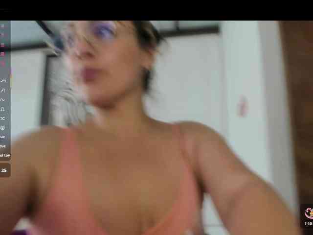 Roxanne-lorence webcam