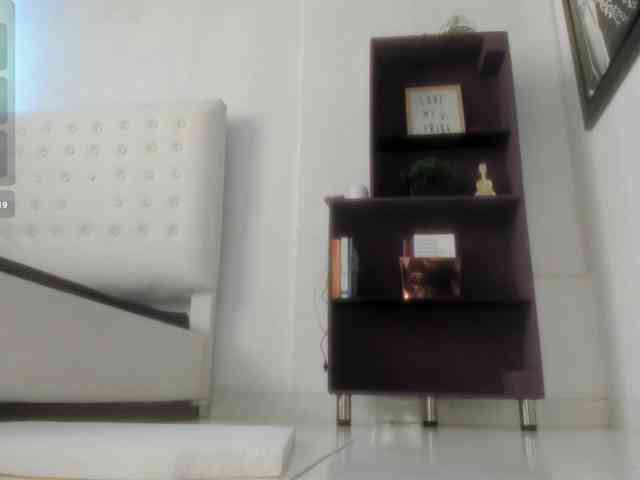 Roxanne-lorence webcam