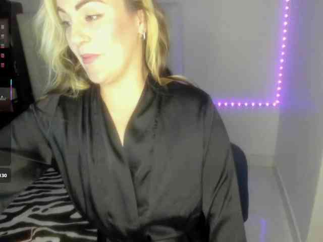 Roxanne-lorence webcam