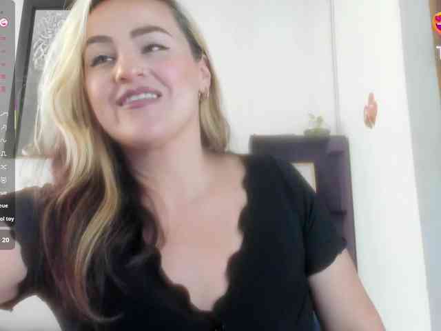 Roxanne-lorence webcam