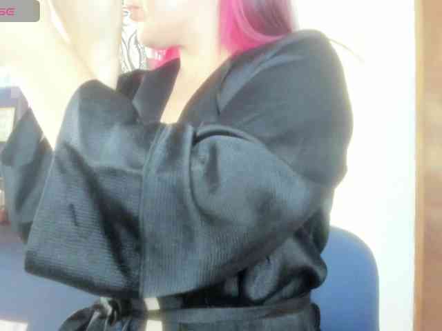 Roxanne-lorence webcam