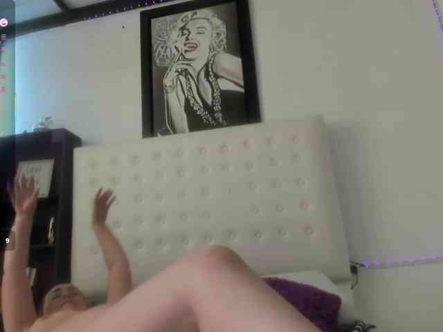 Roxanne-lorence webcam