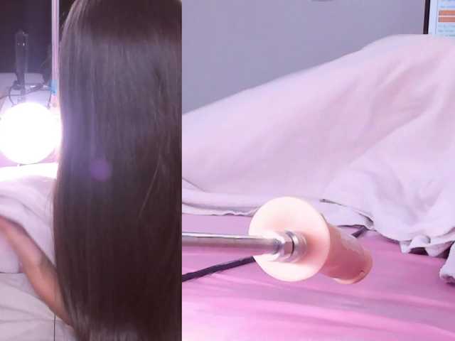 Riley-Sweet's BongaCams show and profile