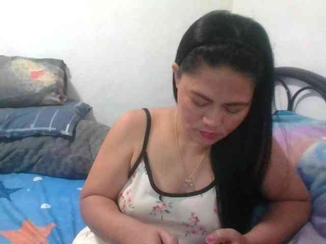 LUCKYME22 webcam