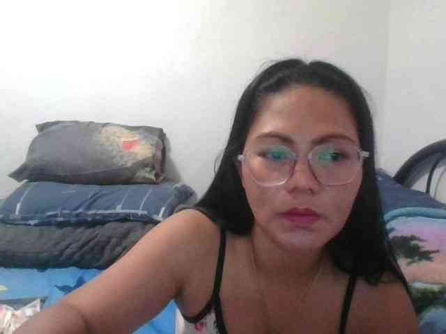 LUCKYME22 webcam