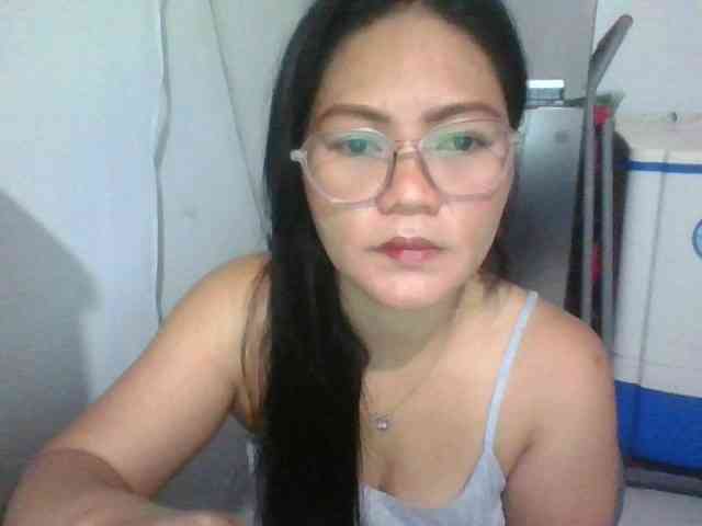 LUCKYME22 webcam
