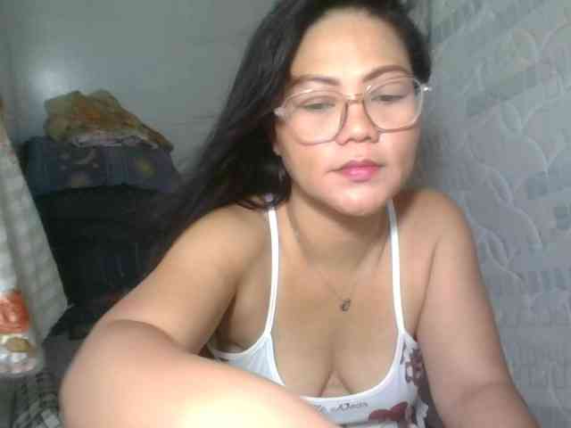 LUCKYME22 webcam