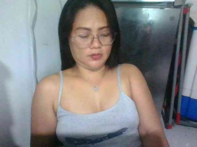 LUCKYME22 webcam