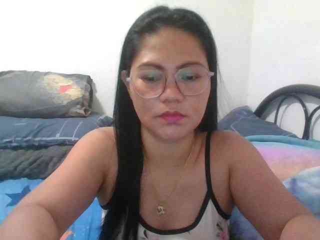 LUCKYME22 webcam
