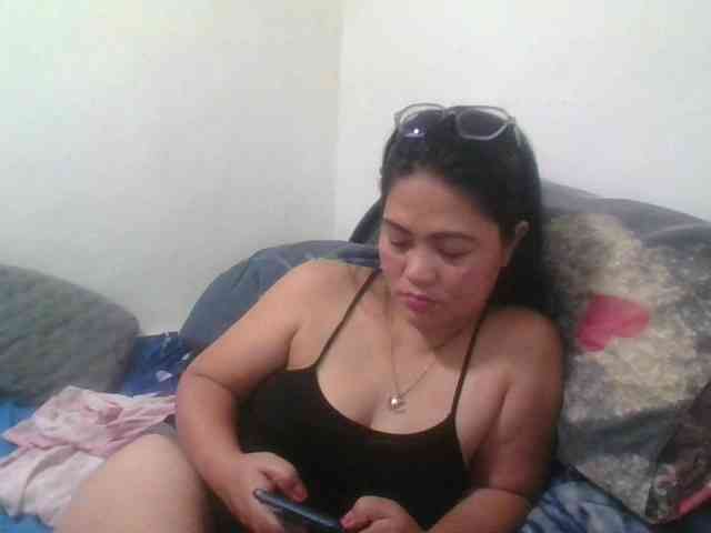 LUCKYME22 webcam