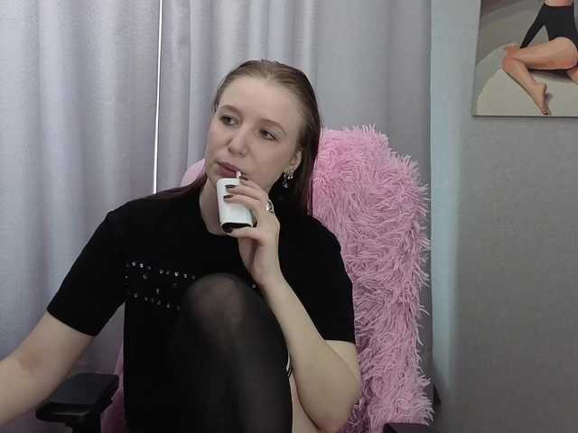 LillyFan-X's BongaCams show and profile