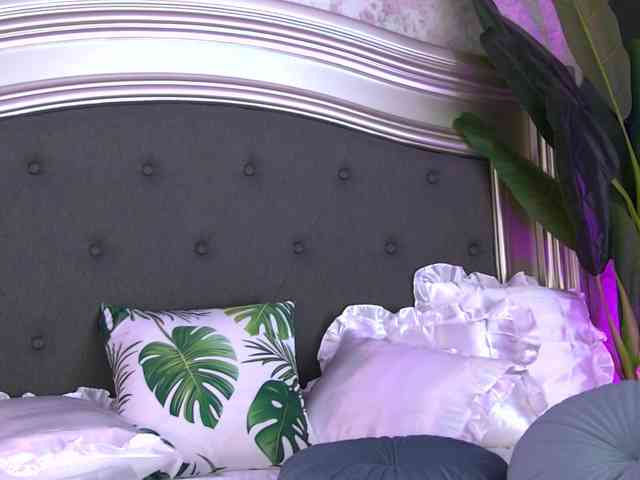 BrookeEmber webcam