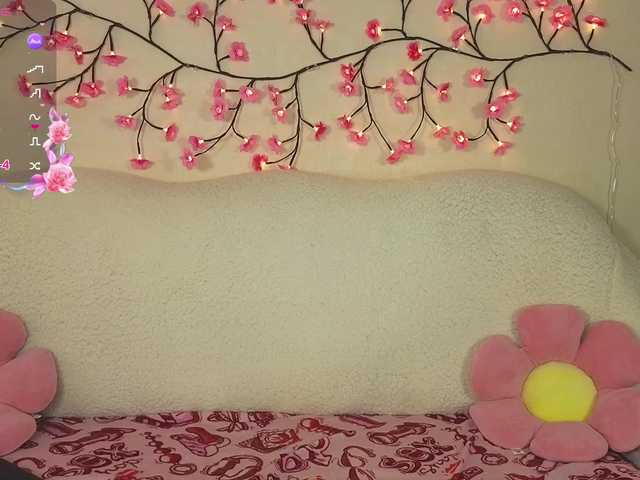 beep-beep-bitch's BongaCams show and profile