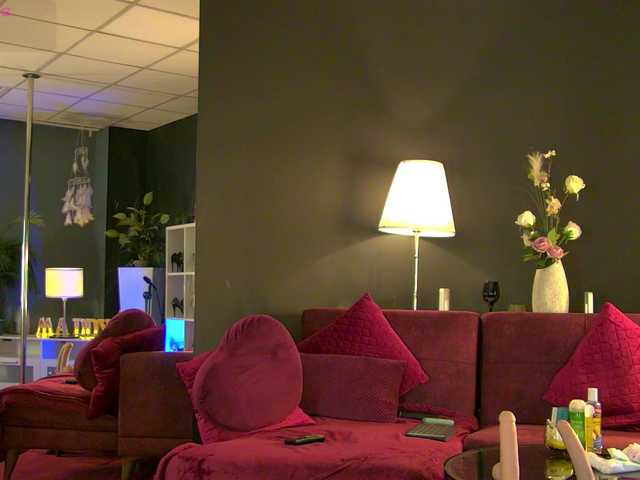 MaddyHeart's BongaCams show and profile