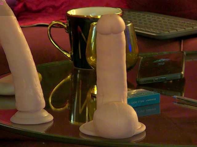 MaddyHeart's BongaCams show and profile