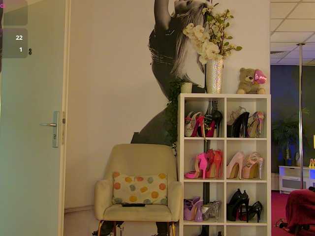 MaddyHeart's BongaCams show and profile