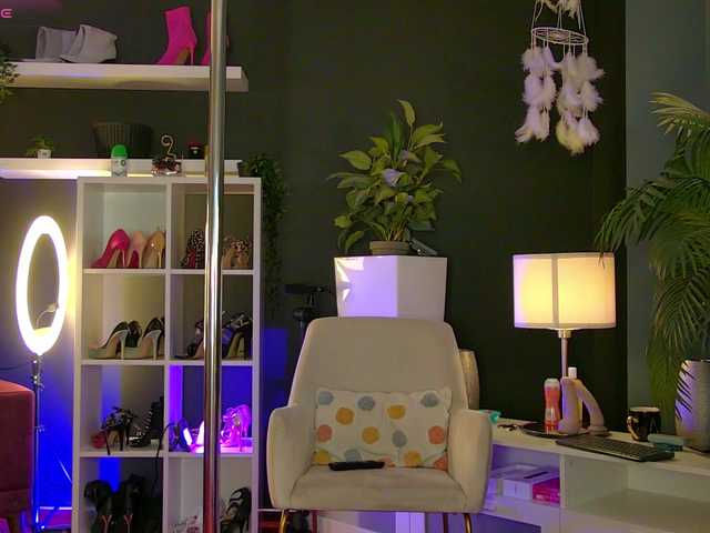 MaddyHeart's BongaCams show and profile