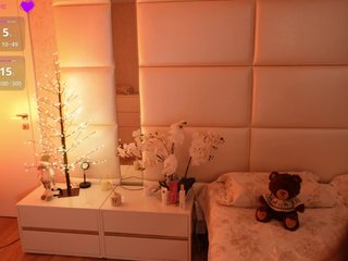 LilyColins Porn Show