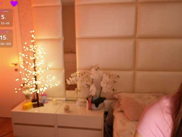 LilyColins's BongaCams show and profile