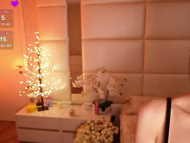 LilyColins's BongaCams show and profile