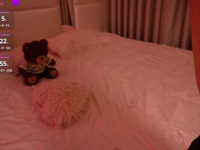 LilyColins's BongaCams show and profile