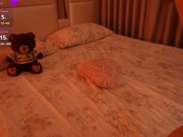 LilyColins's BongaCams show and profile