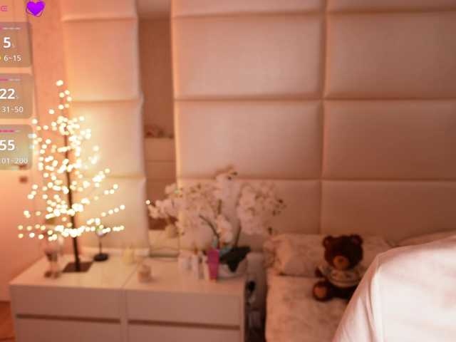 LilyColins's BongaCams show and profile