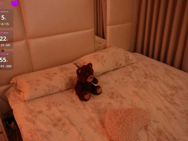 LilyColins's BongaCams show and profile