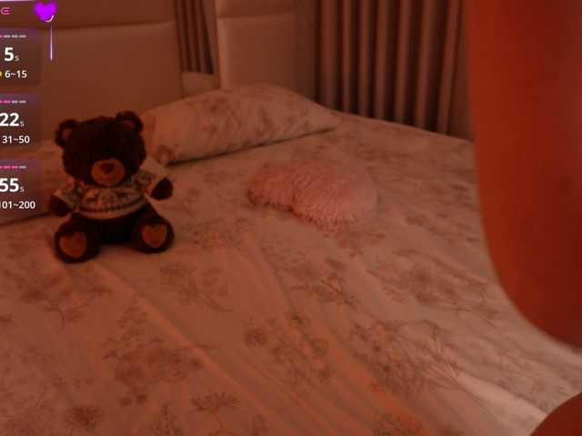 LilyColins's BongaCams show and profile