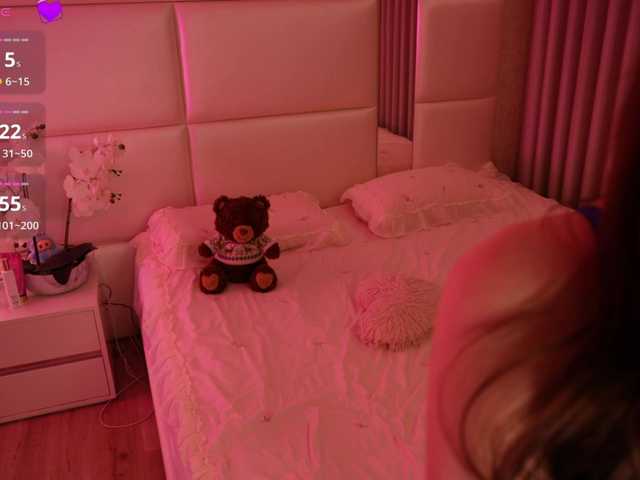 LilyColins's BongaCams show and profile